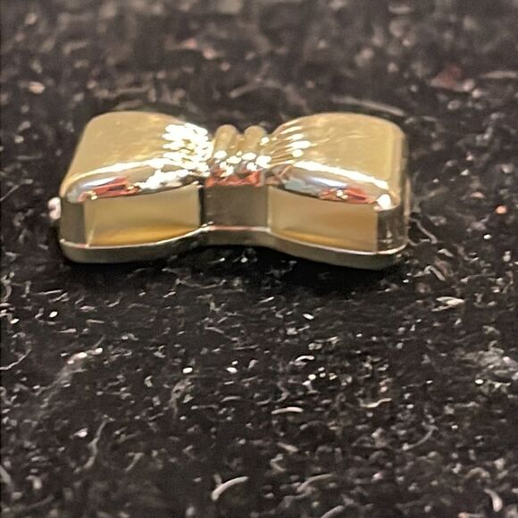 5/8” gold tone bow tie charm/pendant with double sided jump hoop - Picture 8 of 10